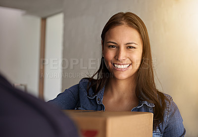 Buy stock photo Woman, smile and portrait with delivery, order and moving box for real estate and property. Cardboard, shipping and giving with package and happy homeowner with courier service and customer at home