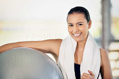 Buy stock photo Cropped portrait of a young woman carrying her exercise ball