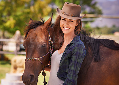 Buy stock photo Woman or cowgirl, portrait and horse on farm to train or feed and grooming for animal or pet care. Person, stallion and outdoors to ride together in countryside in Texas for rural life and adventure.