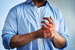 Pain in the hands can be symptoms of carpal tunnel syndrome