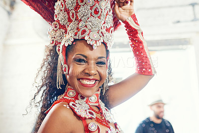 Buy stock photo Brazil, samba and dance portrait of black woman getting ready for performance with excited smile. Happy girl  performer and beautiful carnival dancer with confident face at Rio De Janeiro event.

