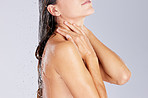 Take a shower in order to protect skin health