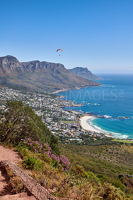 Images of the twelve apostles and Camp\'s Bay - Cape Town