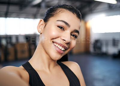Buy stock photo Girl, portrait and influencer in workout break for health, exercise for selfie on social media. Vlogger, smiling and training with smartphone for sports video, face and create for fitness content