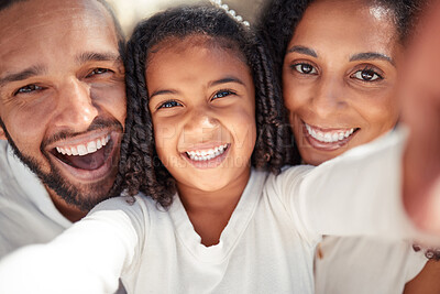 Buy stock photo Selfie, happy family and portrait of girl bonding with mother and father, smile, relax and posing for picture. Love, cheerful and content child enjoying free time with her parents and taking photo