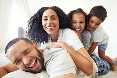 Buy stock photo Happy family, selfie and portrait with children and parents relax, play and have fun in bed at home in the morning. Face, smile and kids waking up with mother and father for photo while bonding