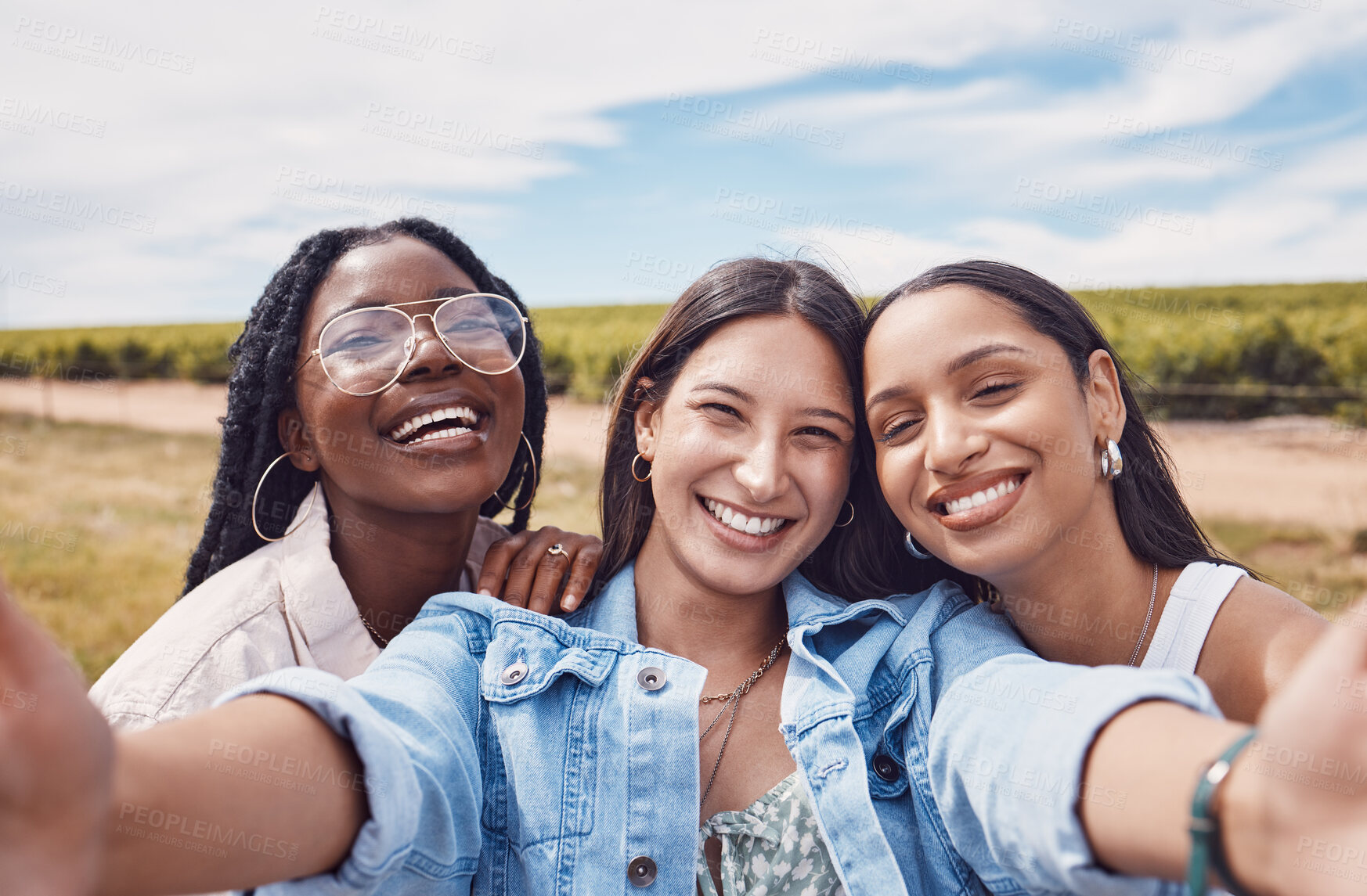 Buy stock photo Happy, friends and selfie with women in nature for social media, bonding and summer break. Smile, diversity and happiness with portrait of girl in outdoor park for adventure, freedom and youth