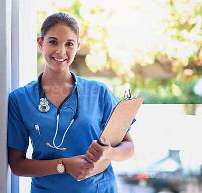 Buy stock photo Woman, portrait and doctor with clipboard outdoor for medical prescription, checklist and patient information. Smile, healthcare worker and document for schedule, data report of treatment at clinic