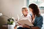 Mum makes learning to read fun