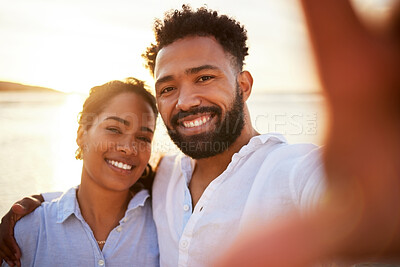 Buy stock photo Couple, portrait and selfie with smiling on beach, people and happiness together in nature or travel vacation memory, Capture, photography and romance on weekend break, love and support with trust
