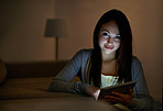 Planning her school project online