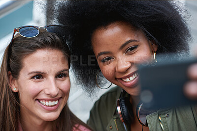 Buy stock photo Selfie, smile and girl friends in city for bonding on holiday, getaway or weekend trip with memory. Happy, connection and women with photography picture for social media on vacation in urban town.